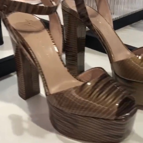 ⭐️giuseppe zanotti NIB chunky platform heels - Picture 7 of 10